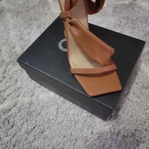 Woman shoes